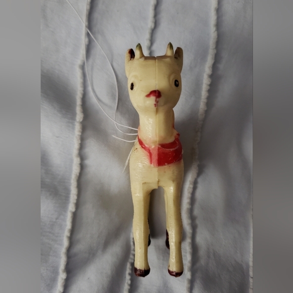 Source Unknown Cream and Red Reindeer Ornament - Picture 3 of 4